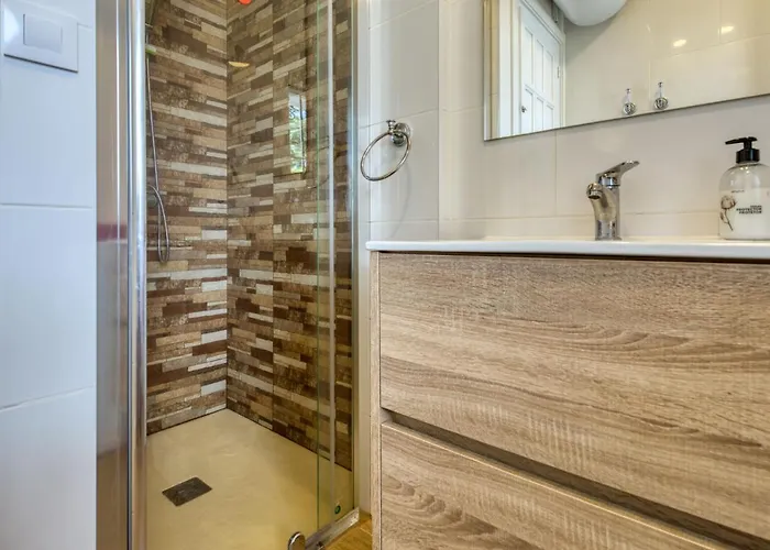 Albaranas By Interhome